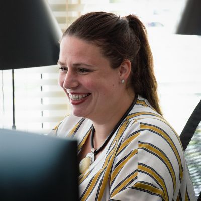 Look who's back!? Wat zijn we blij met haar terugkeer!In september 2020 sloeg Karin haar vleugels uit en verliet zij het Hoffelijk-nest om zich te gaan specialiseren als Product Owner. Begin deze maand keerde zij bij ons terug om samen met ons verder te bouwen aan de ambities van Hoffelijk.

Benieuwd hoe het met haar gaat? Je vindt de link naar het interview op ons profiel onder het kopje 'Interviews'.

lindenhaeghe development